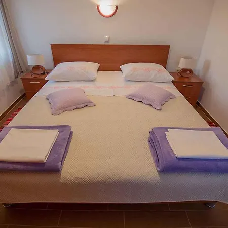 Apartment In Starigrad-paklenica 6867 Starigrad Paklenica