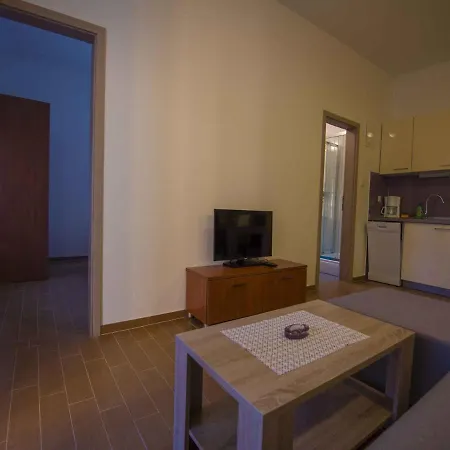 In Starigrad-paklenica 6867 Apartment