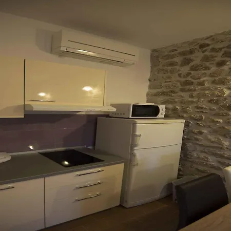In Starigrad-paklenica 6867 Apartment
